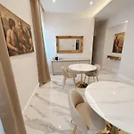 Nocleg ze śniadaniem Mida Luxury
