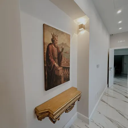 Mida Luxury فندق مبيت وإفطار نابولي