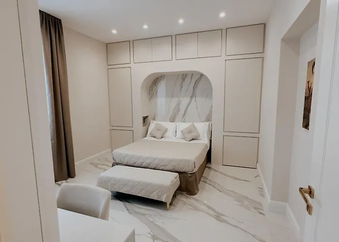 Mida Luxury 3* Neapel