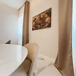 Oda ve Kahvaltı Mida Luxury Napoli