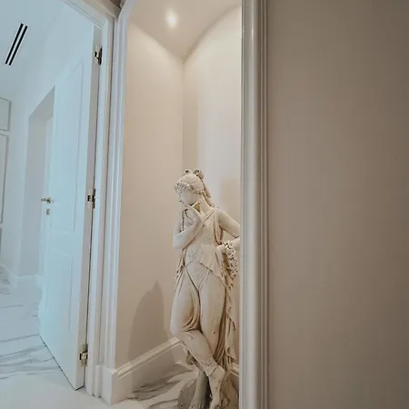 Mida Luxury לינה וארוחת בוקר נאפולי